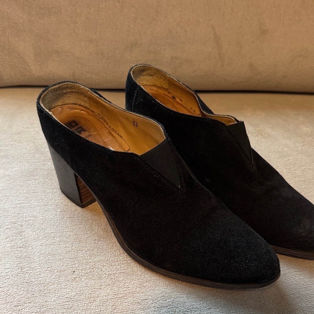 Moma Black Suede Heels - Picture 2 of 10